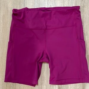 Athleta ultimate stash short
